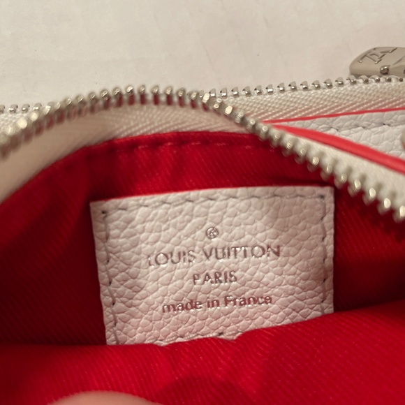 New Louis Vuitton Double Zipped Card Holder *Authentic* - Picture 9 of 12